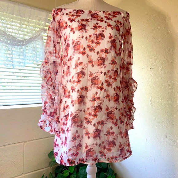 Charlotte Russe Floral Top with Ruffles on the Sleeves - Picture 8 of 8